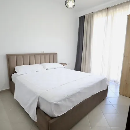 Nevi's Sarandë